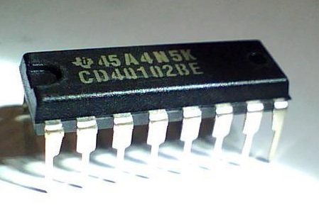 40102 DIP 8-Stage Presettable Synchronous Down Counter