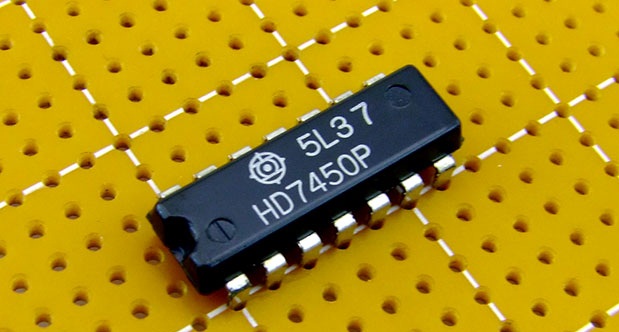 7450 DIP Dual 2-Wide 2-Input AND-Or-Invert Gate (One Gate Expandable)