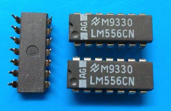 LM556