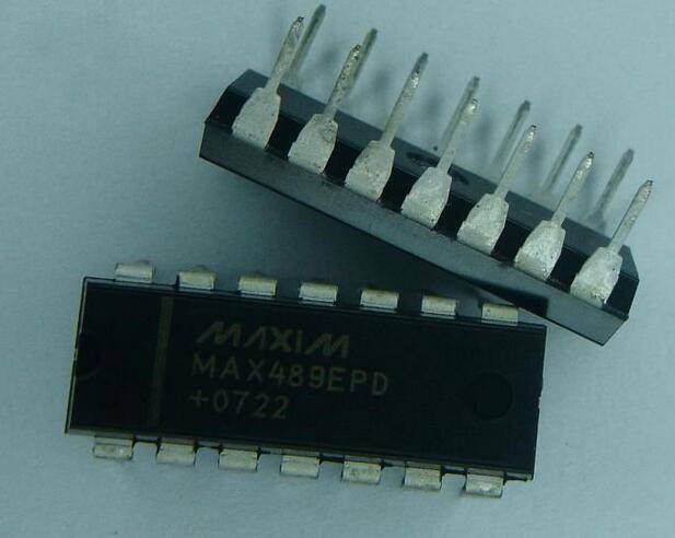 MAX489 – Low-Power RS-485/RS-422 Transceiver (DIP-8)