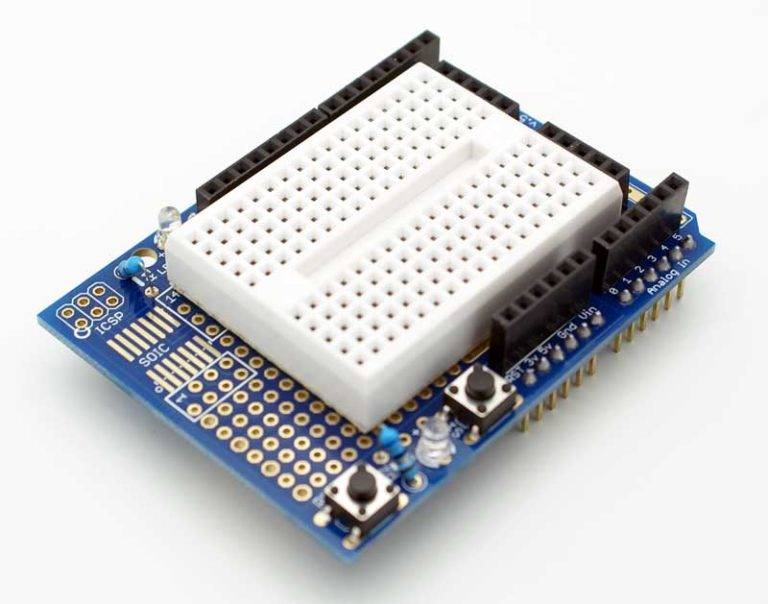 Arduino Shield "Proto Shield With Mini Breadboard"