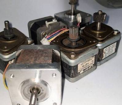 Stepper motor Nema 17 Used - Image 2