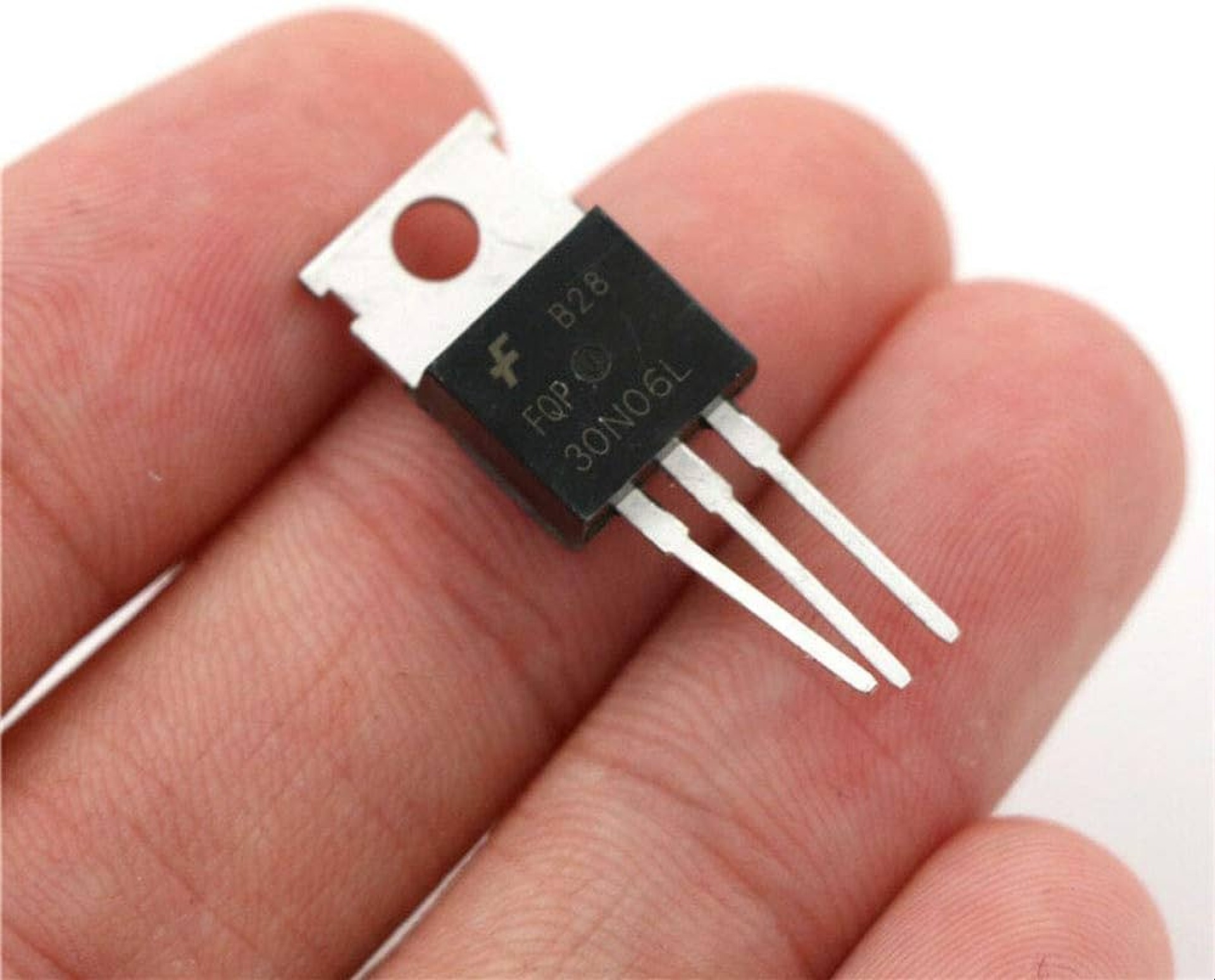 MOSFET 60V N-Channel QFET Logic Level FQP30N06L - Image 2